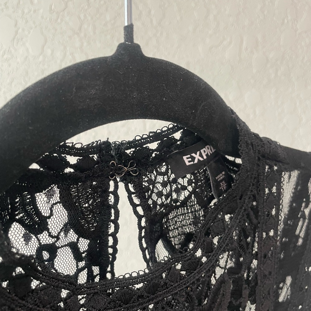 Express Black Floral Design Lace Blouse - Picture 5 of 7